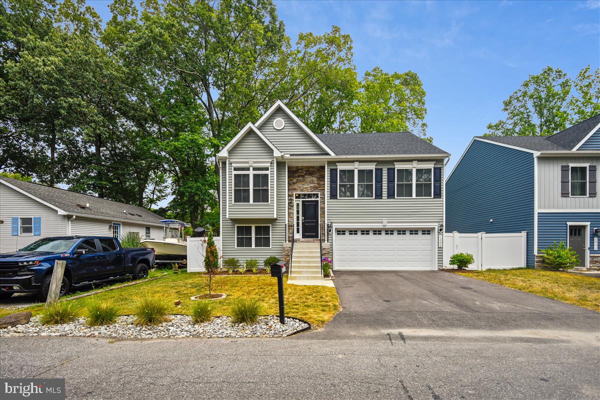 AVALON SHORES - Residential