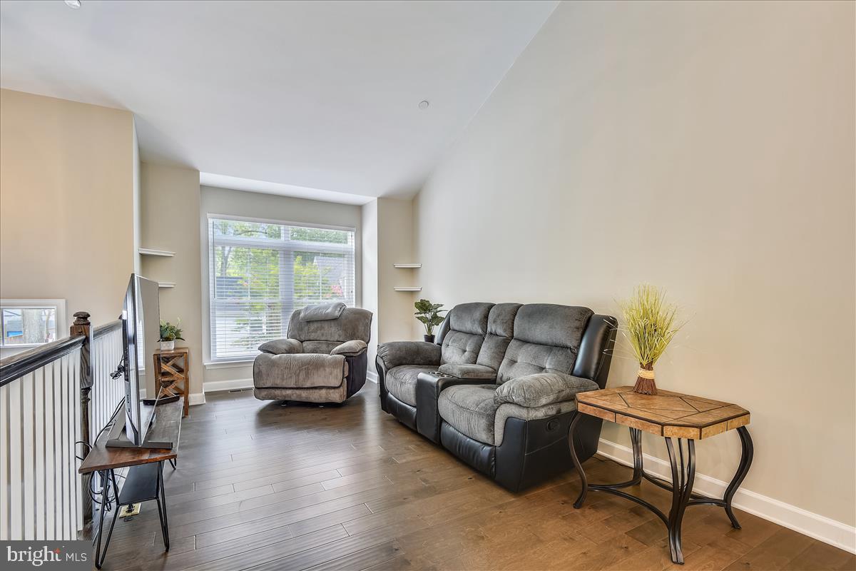 AVALON SHORES - Residential