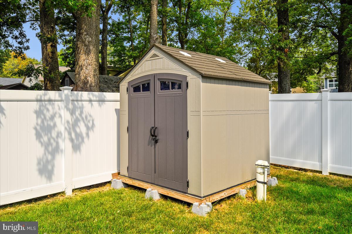 AVALON SHORES - Residential