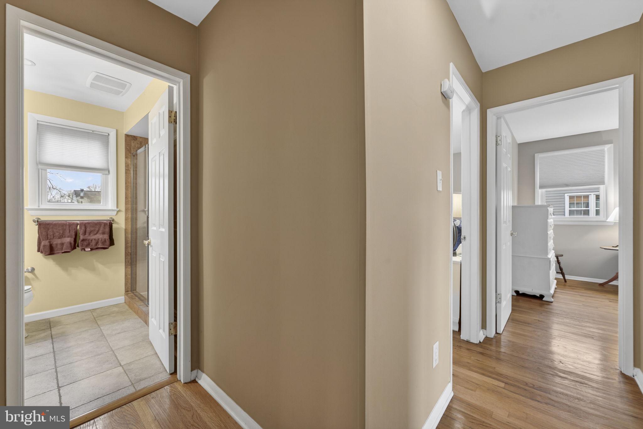 COUNTRY CLUB MANOR - Residential