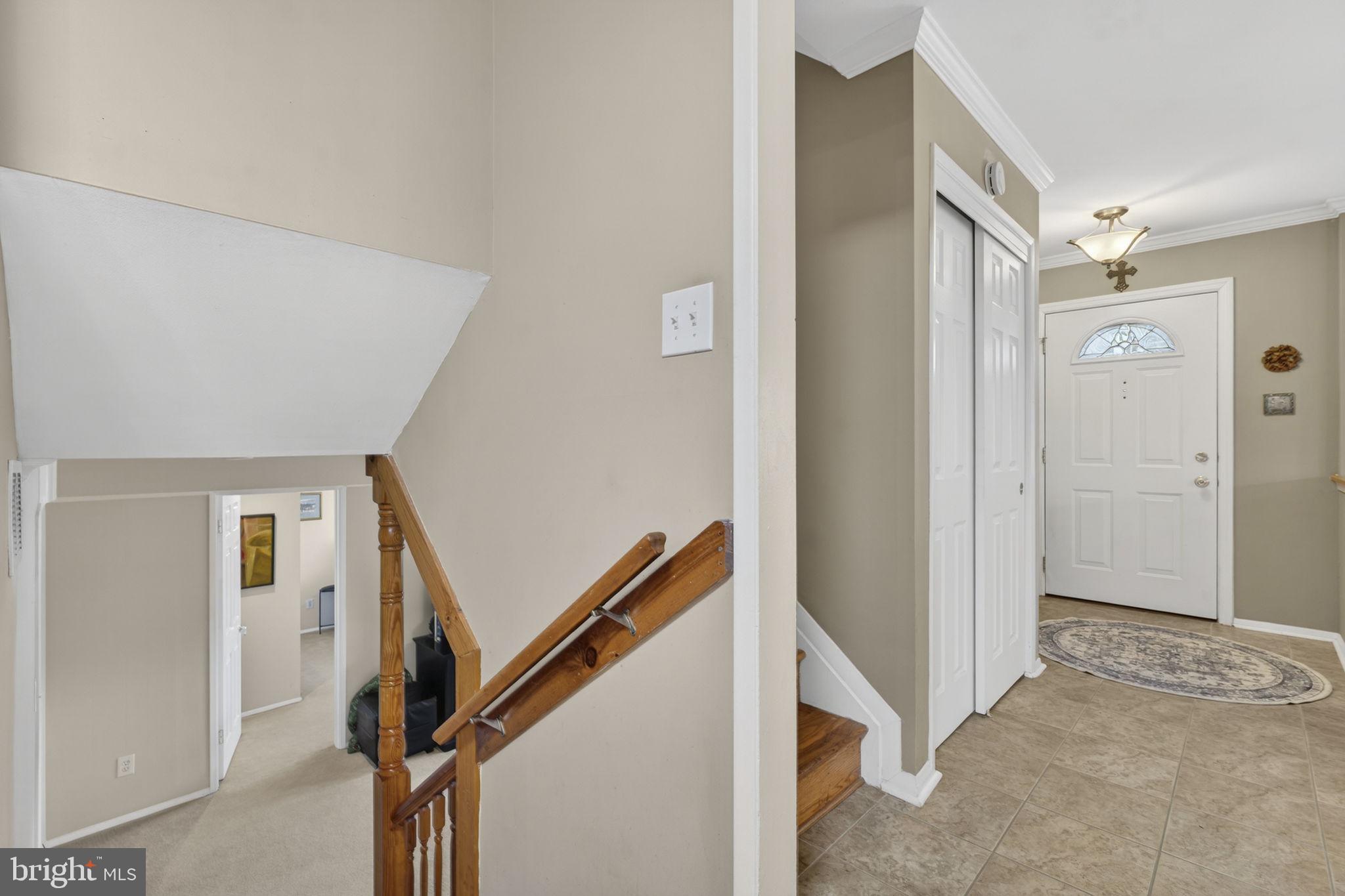 COUNTRY CLUB MANOR - Residential