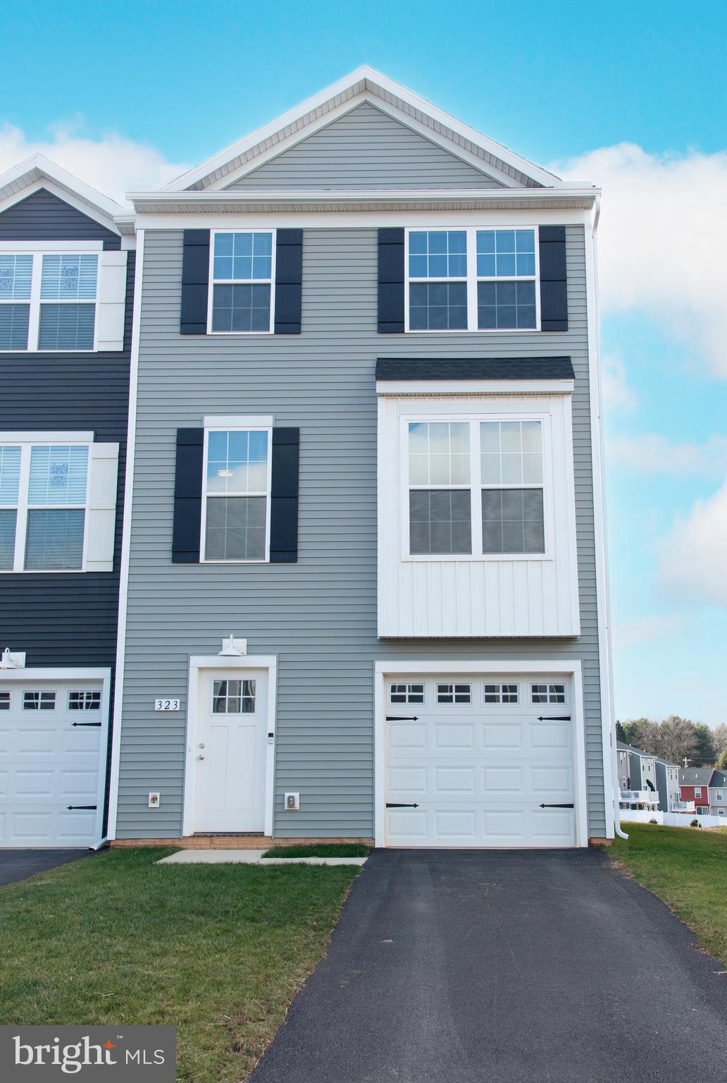 HUDSON RIDGE - Residential