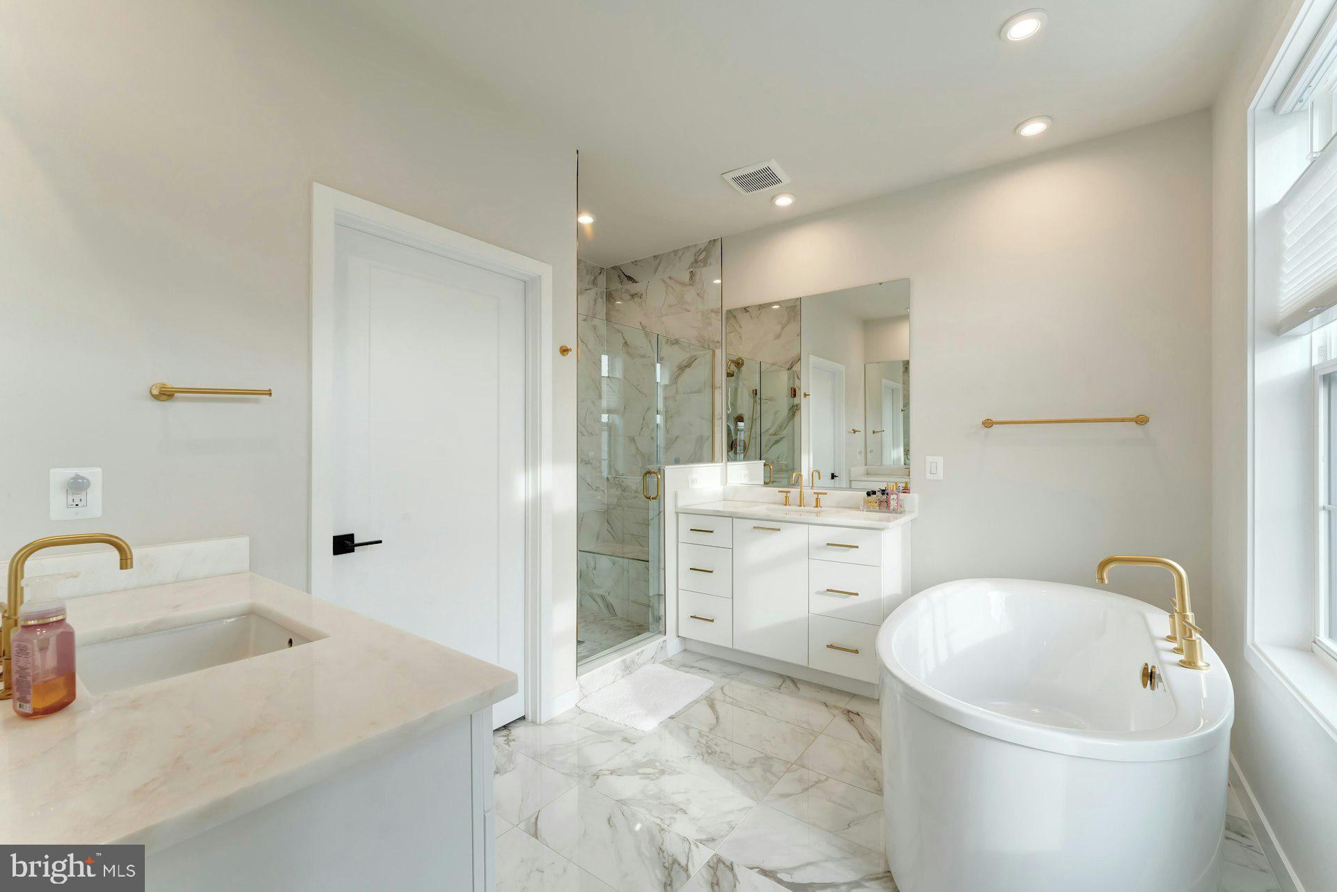 REGENCY AT BELMONT - Residential