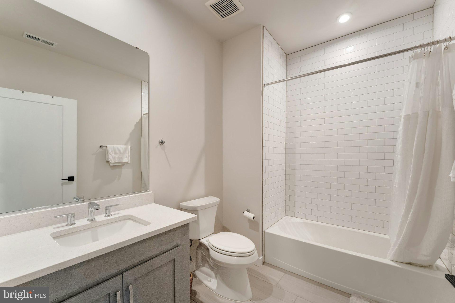 REGENCY AT BELMONT - Residential