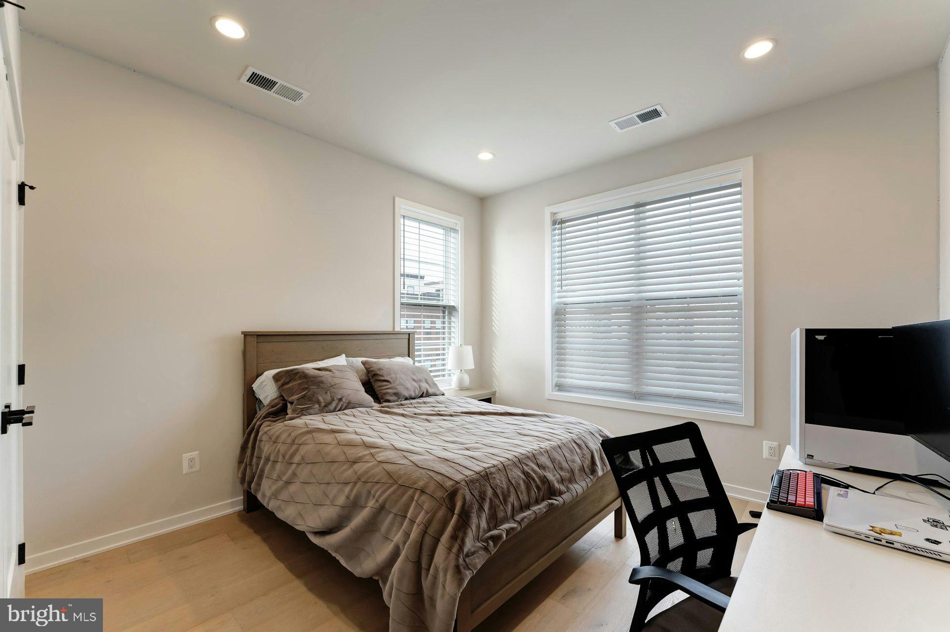 REGENCY AT BELMONT - Residential