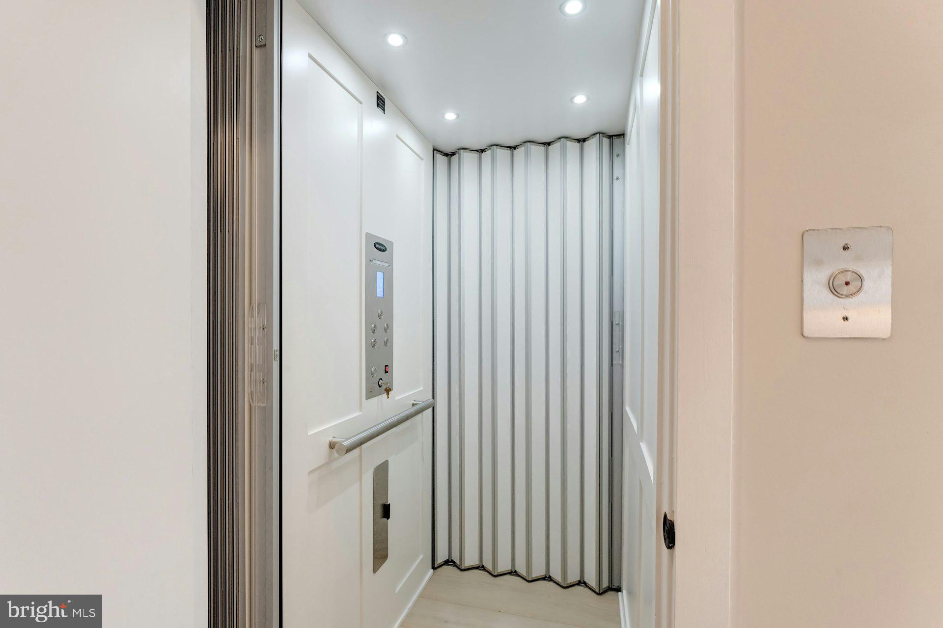 REGENCY AT BELMONT - Residential