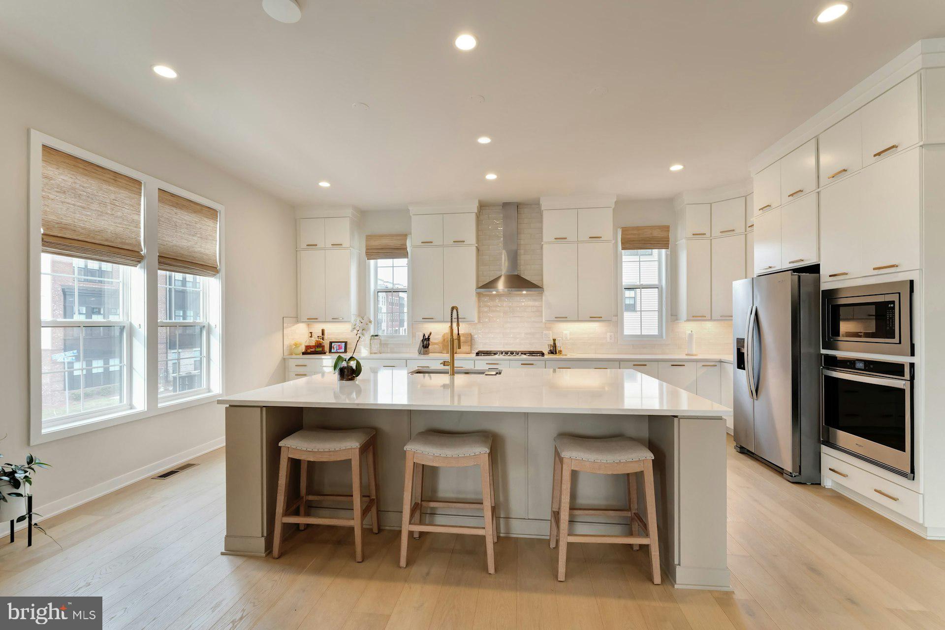 REGENCY AT BELMONT - Residential