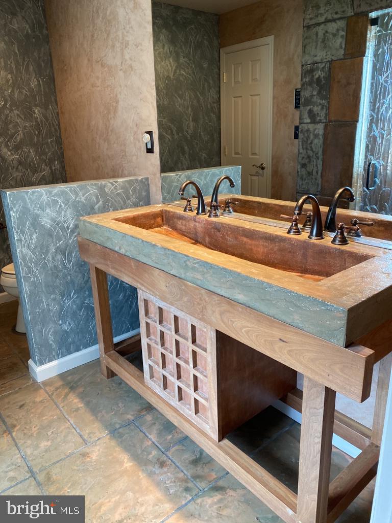 LAKE OF THE WOODS - Residential Lease