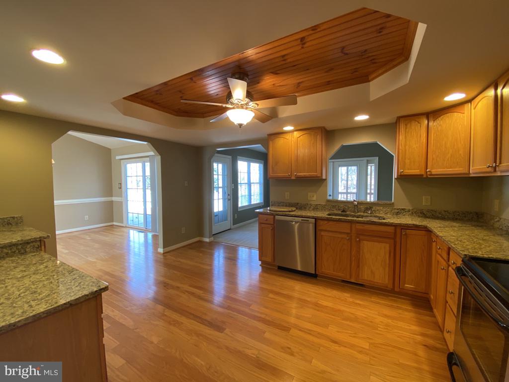 LAKE OF THE WOODS - Residential Lease