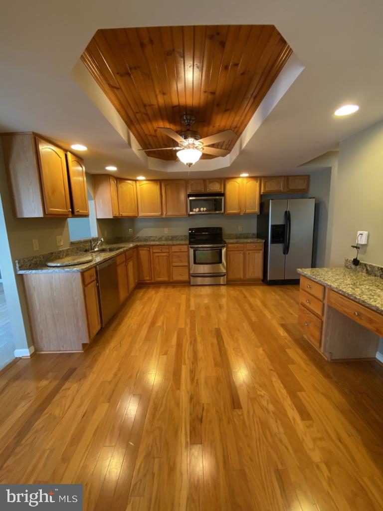 LAKE OF THE WOODS - Residential Lease