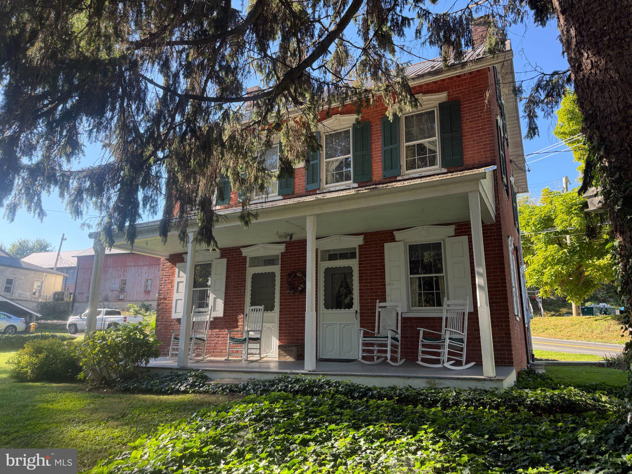 314 E MEADOW VALLEY ROAD