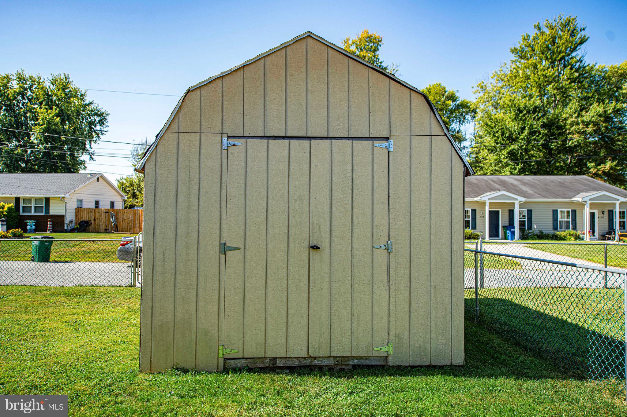 BONNIE BRAE MANOR - Residential