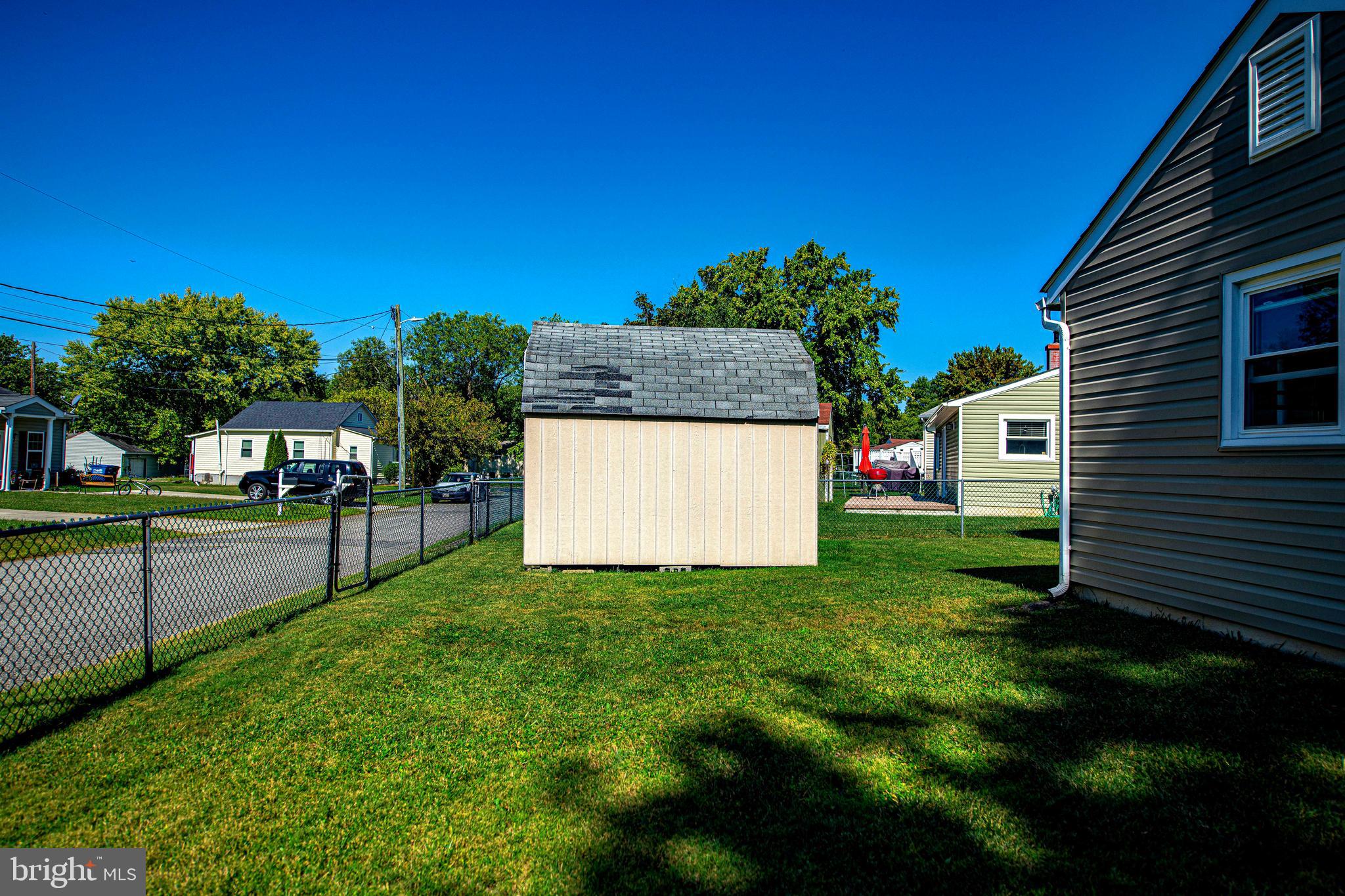 BONNIE BRAE MANOR - Residential