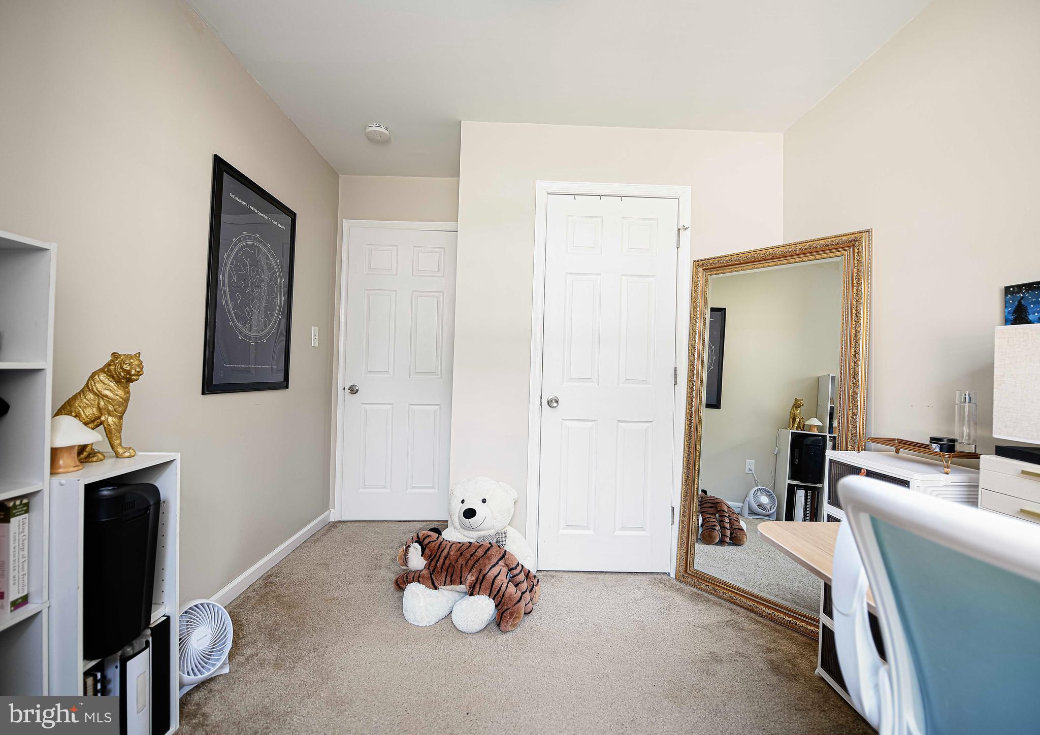 BONNIE BRAE MANOR - Residential