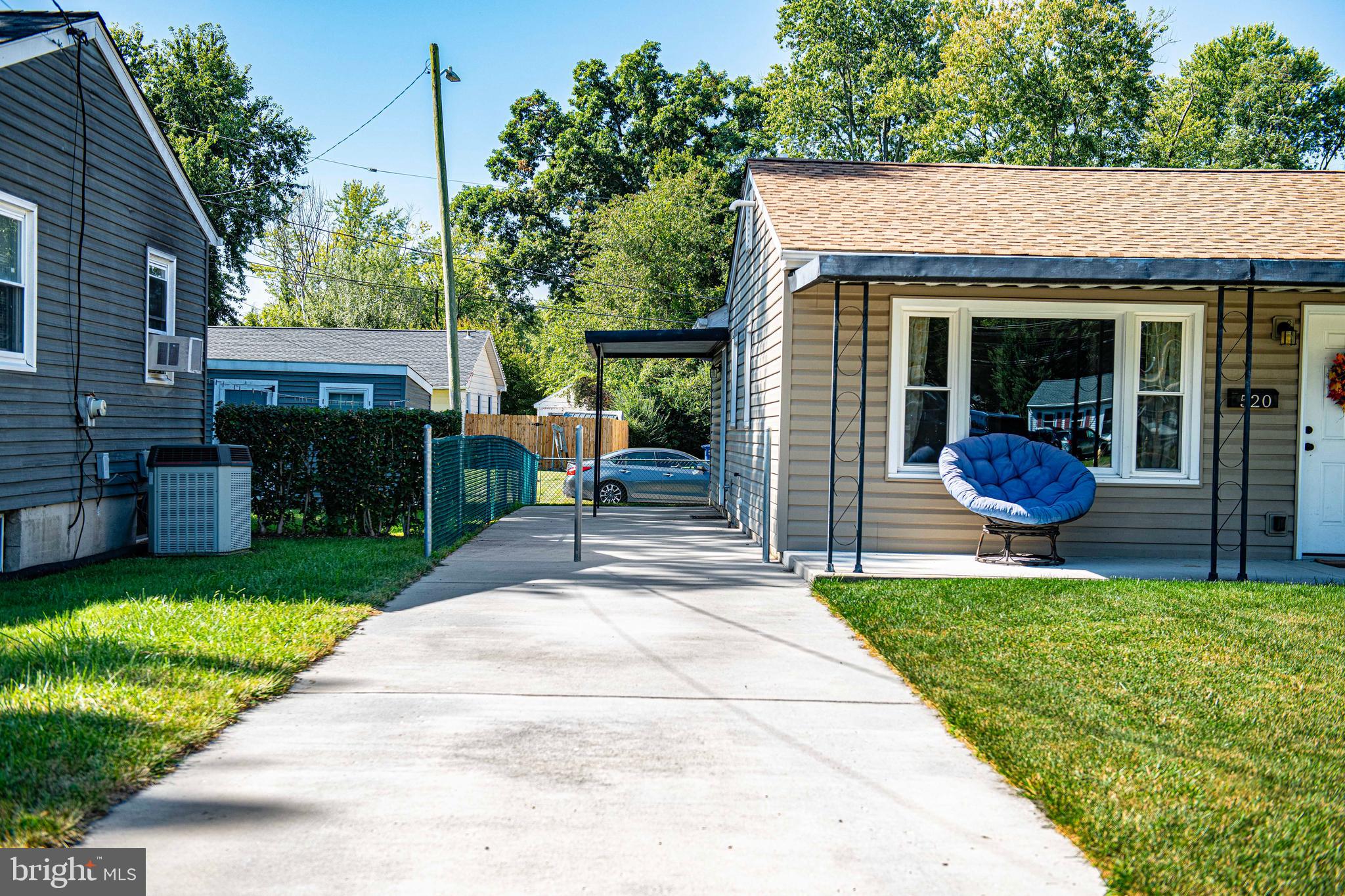BONNIE BRAE MANOR - Residential