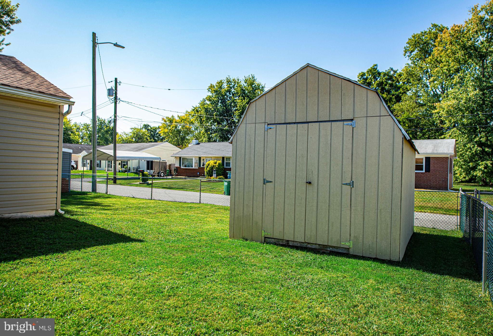 BONNIE BRAE MANOR - Residential