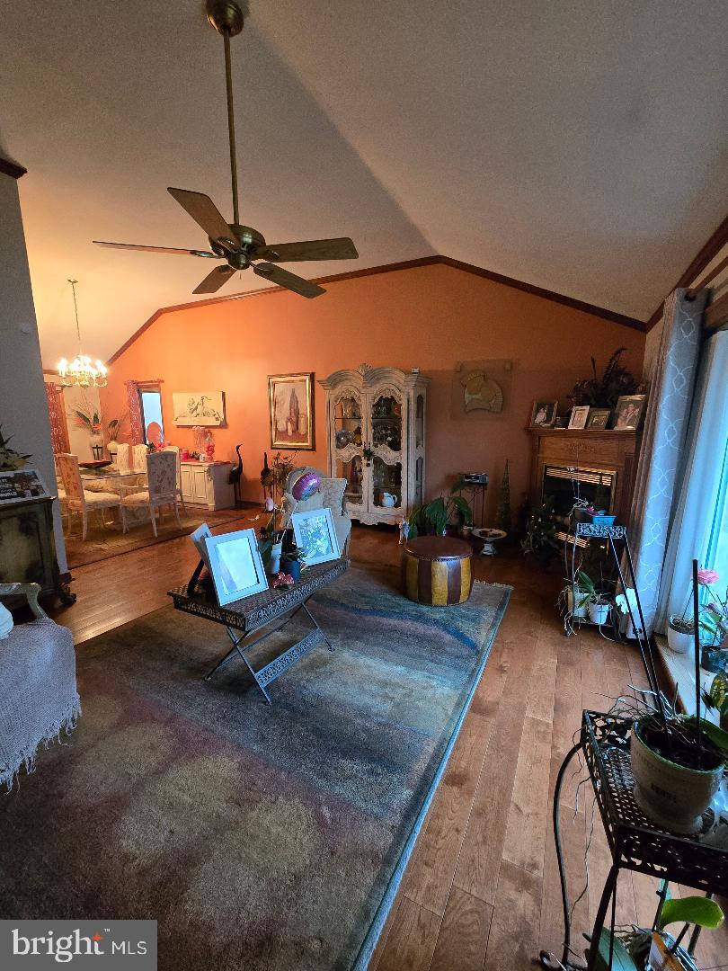 KREWSTOWN - Residential