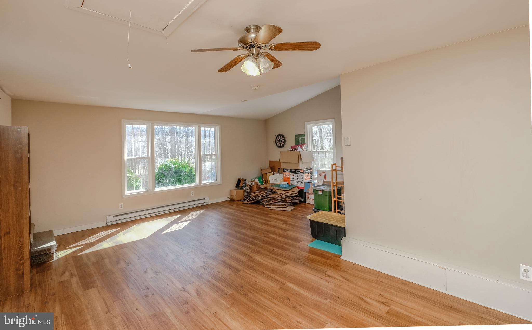 HAPPY VALLEY RETREAT - Residential