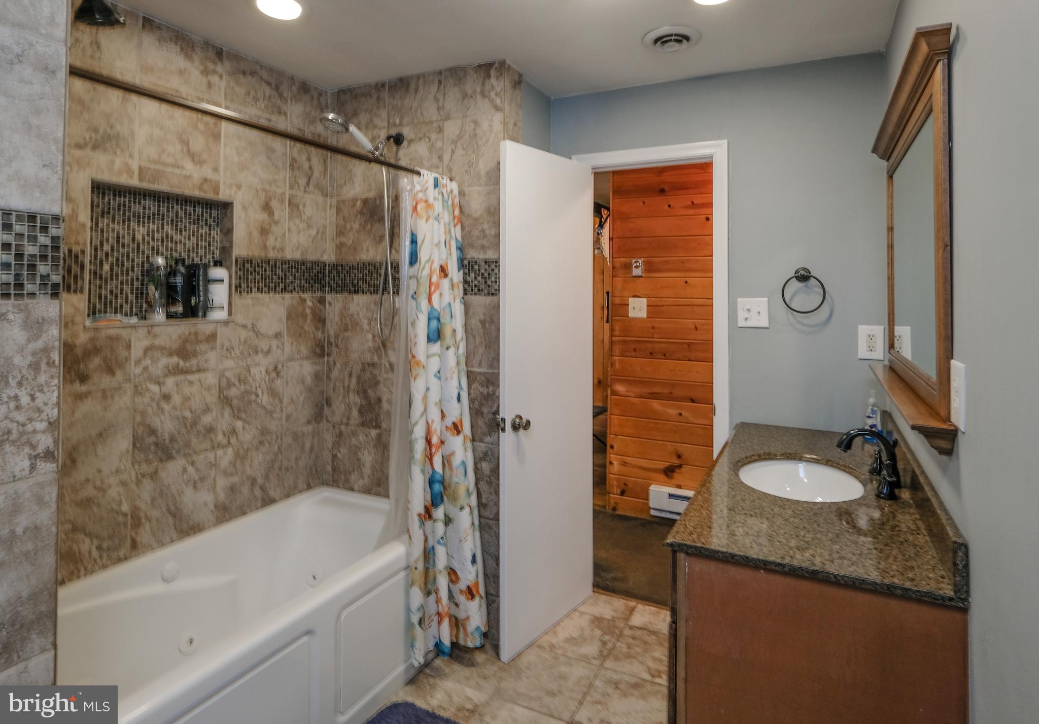 HAPPY VALLEY RETREAT - Residential