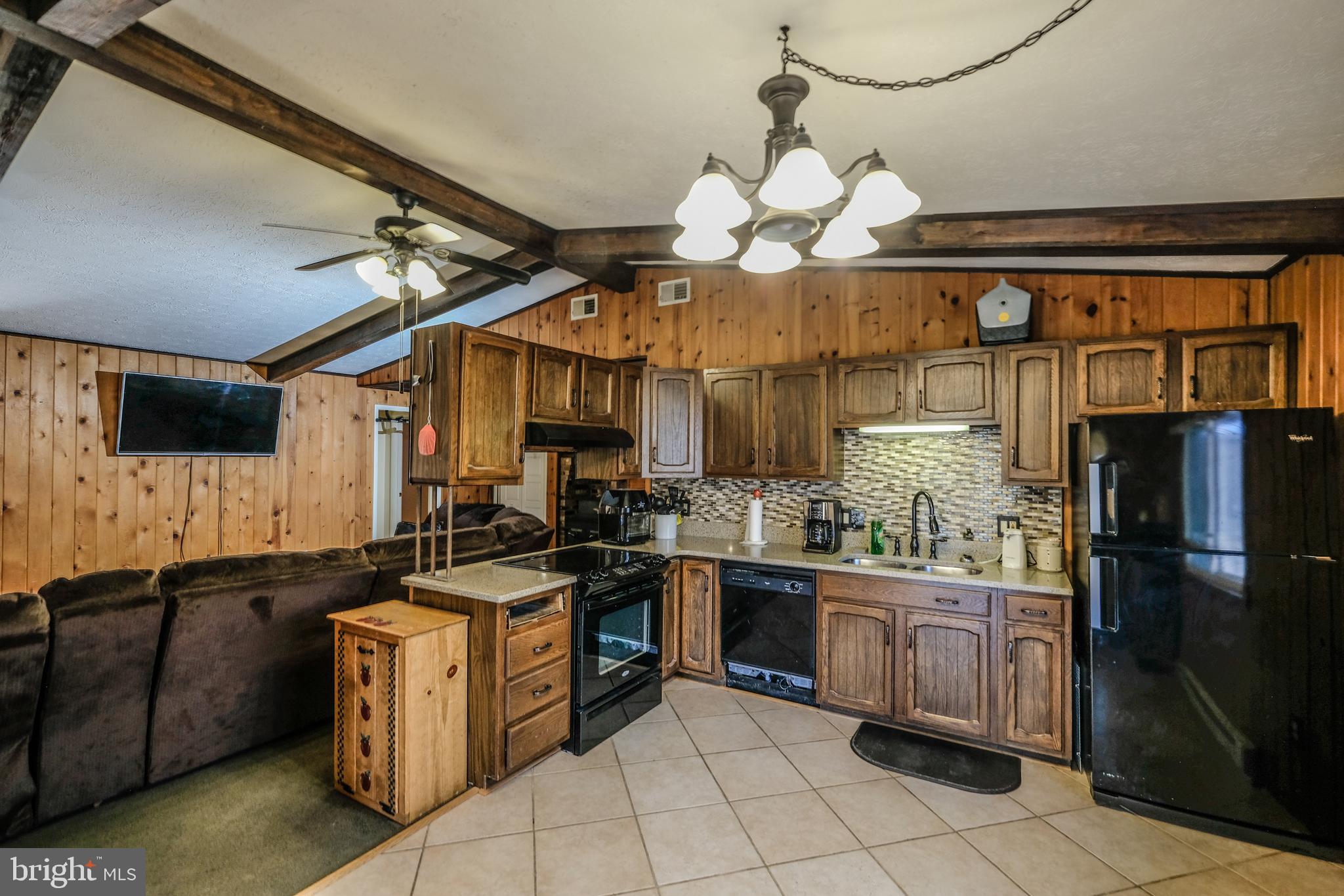 HAPPY VALLEY RETREAT - Residential