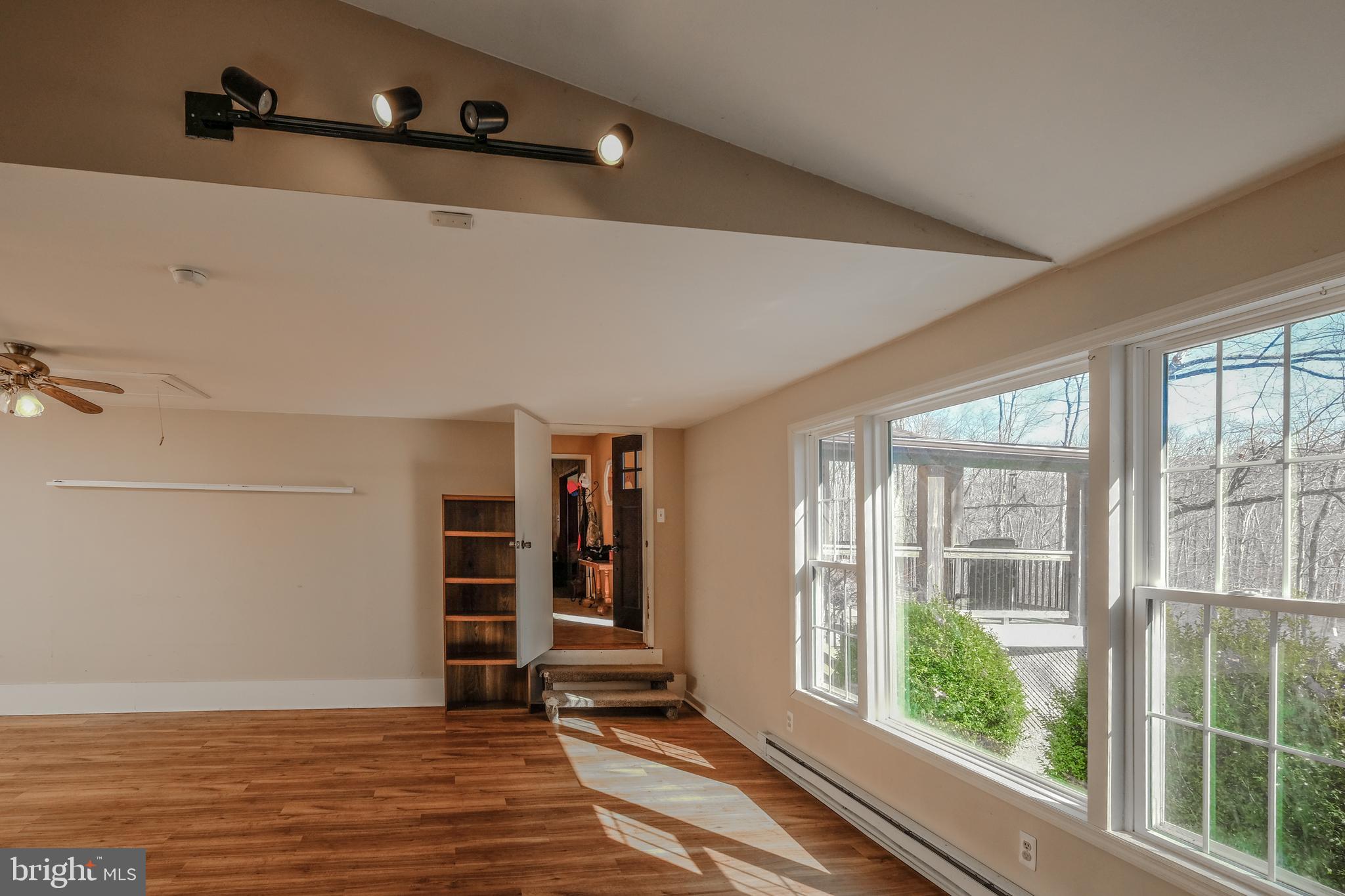 HAPPY VALLEY RETREAT - Residential