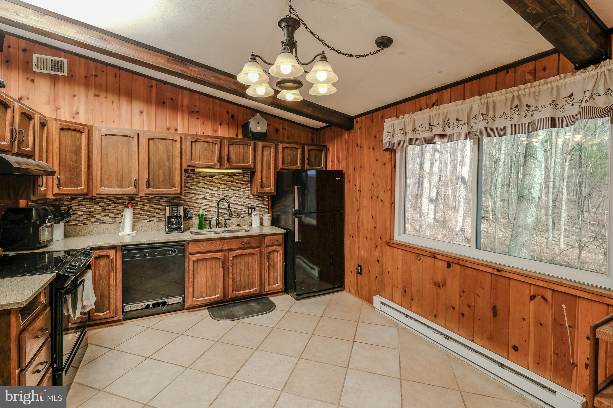 HAPPY VALLEY RETREAT - Residential