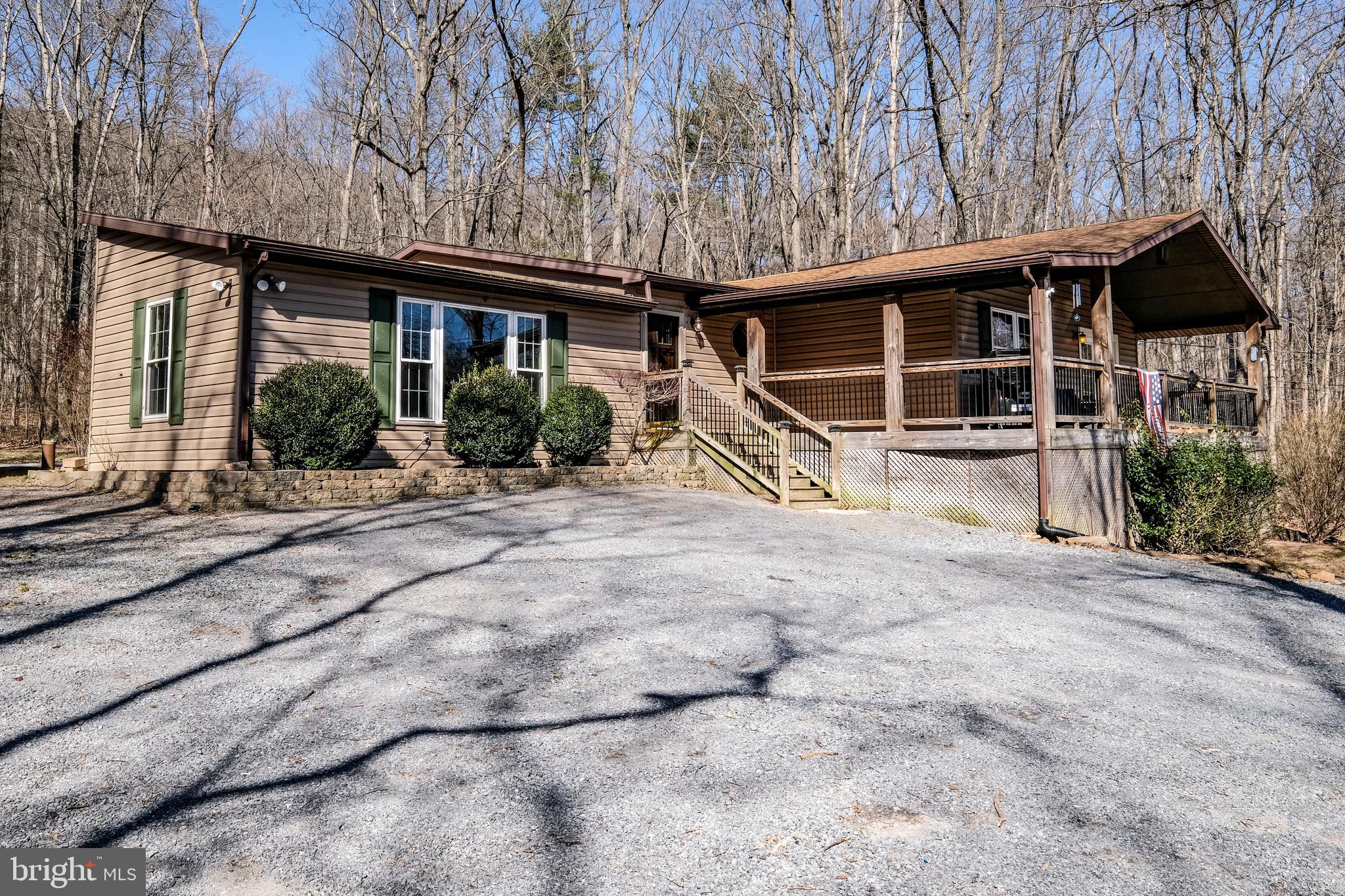 HAPPY VALLEY RETREAT - Residential