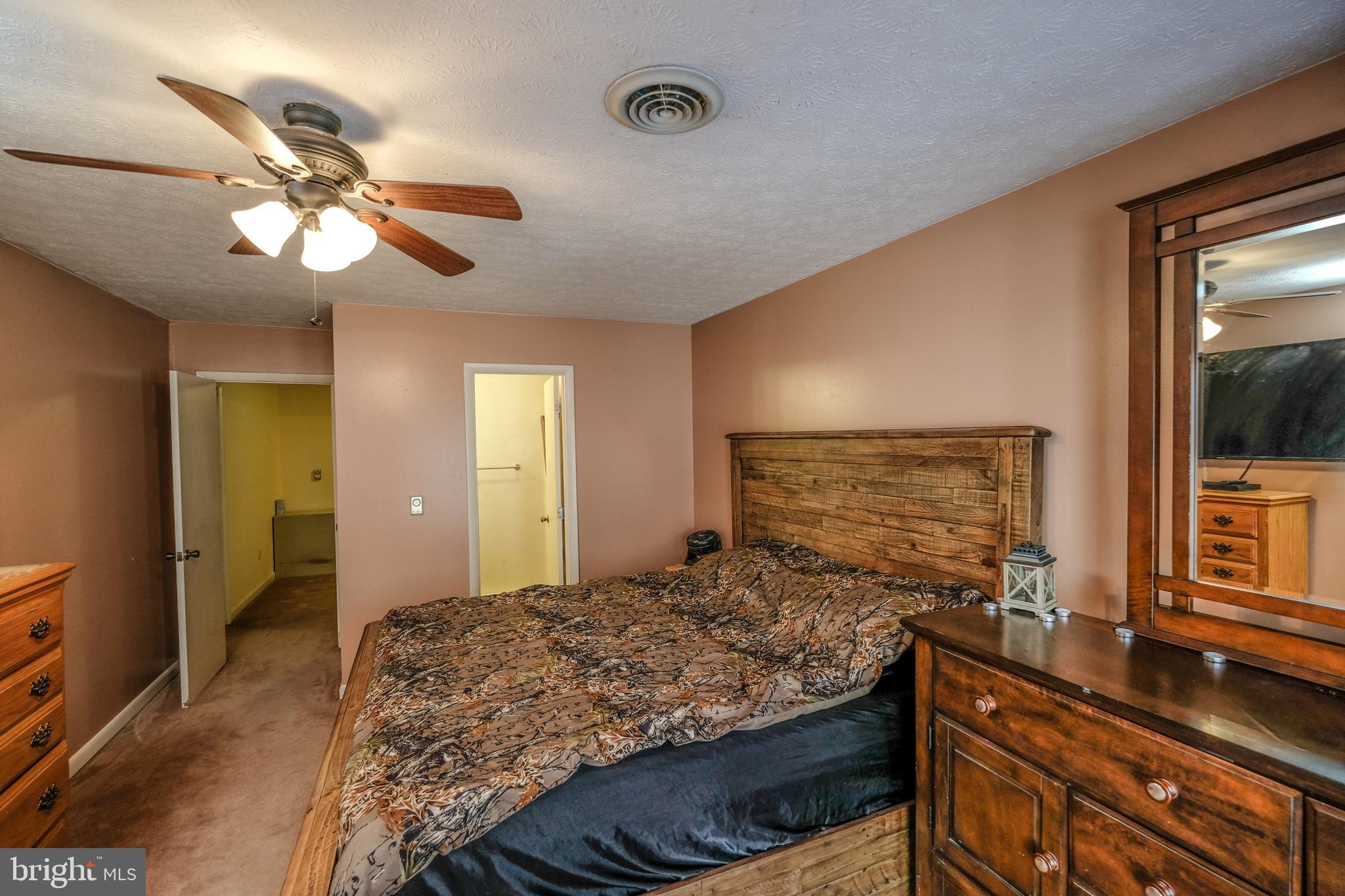 HAPPY VALLEY RETREAT - Residential