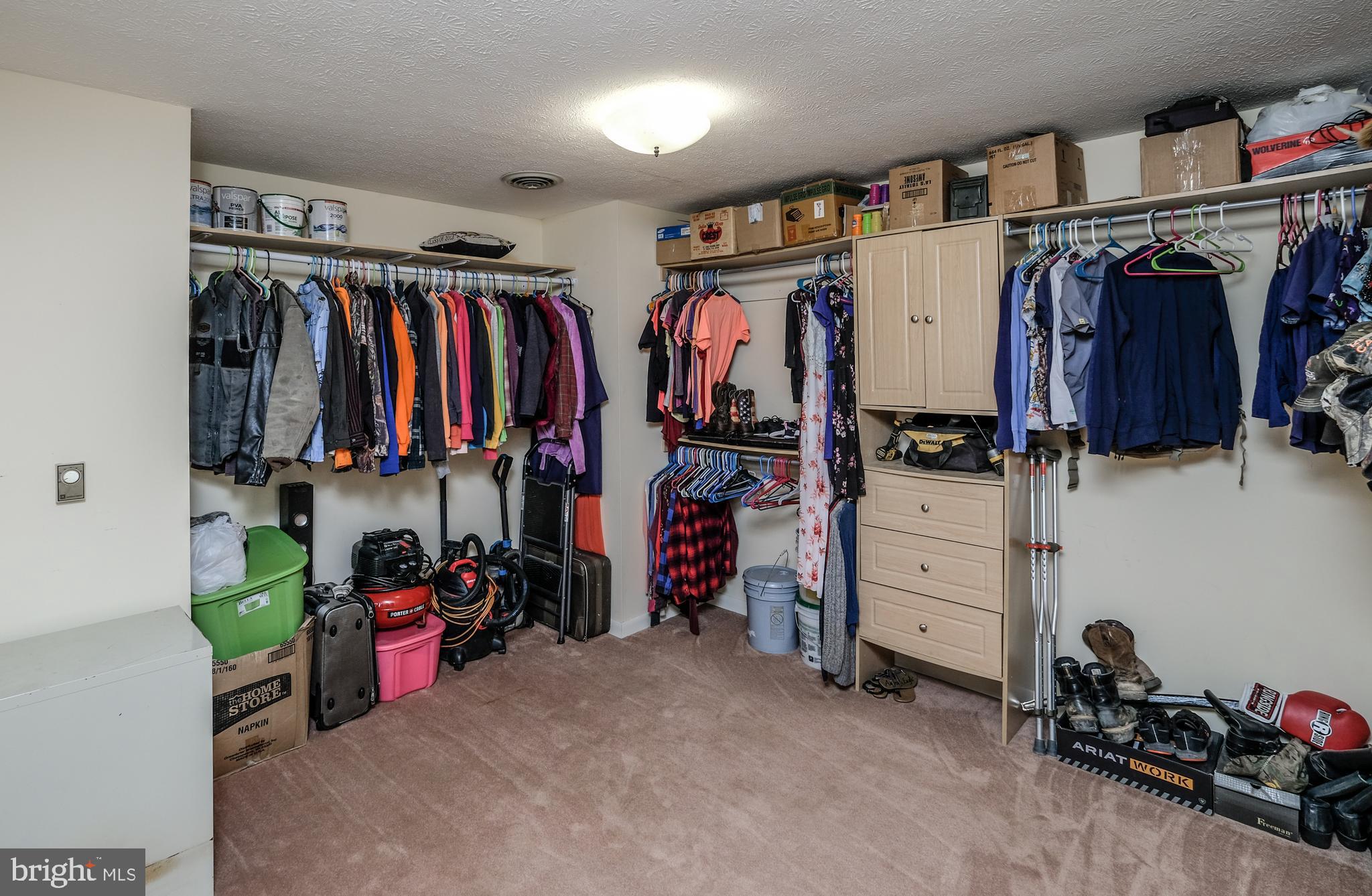 HAPPY VALLEY RETREAT - Residential