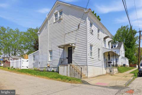 Townhouse For Sale - 712 Wells Street<br/> CONSHOHOCKEN, PA 19428