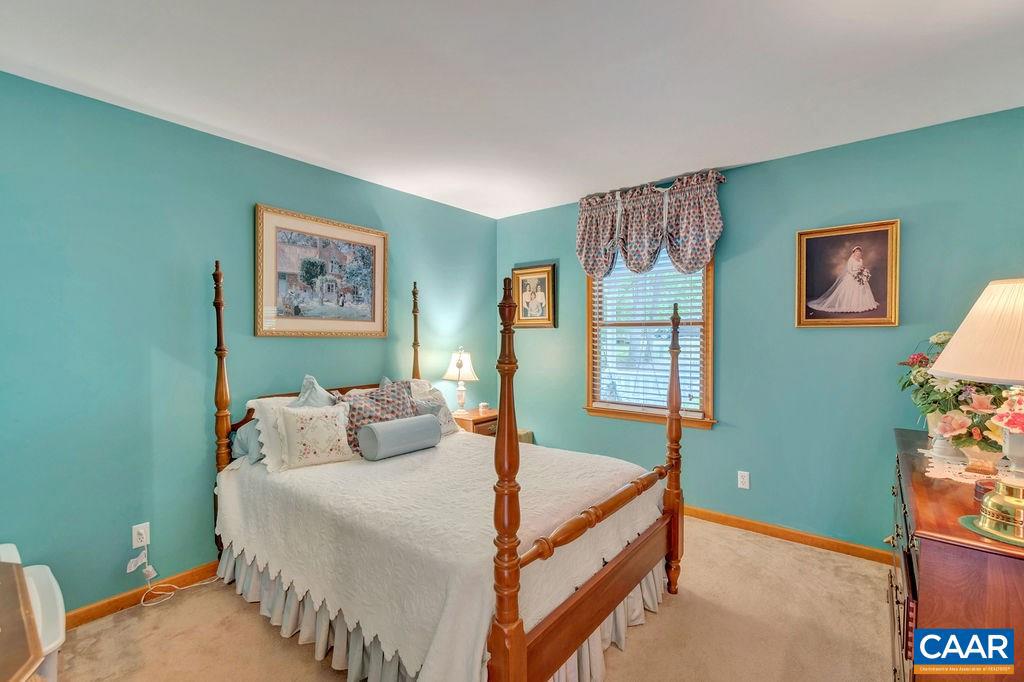 LAKE MONTICELLO - Residential