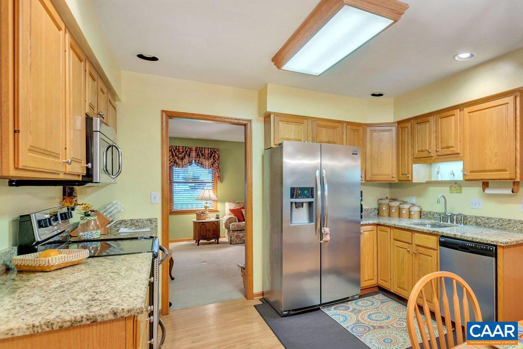 LAKE MONTICELLO - Residential