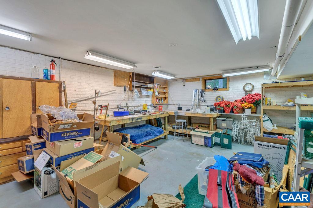 LAKE MONTICELLO - Residential