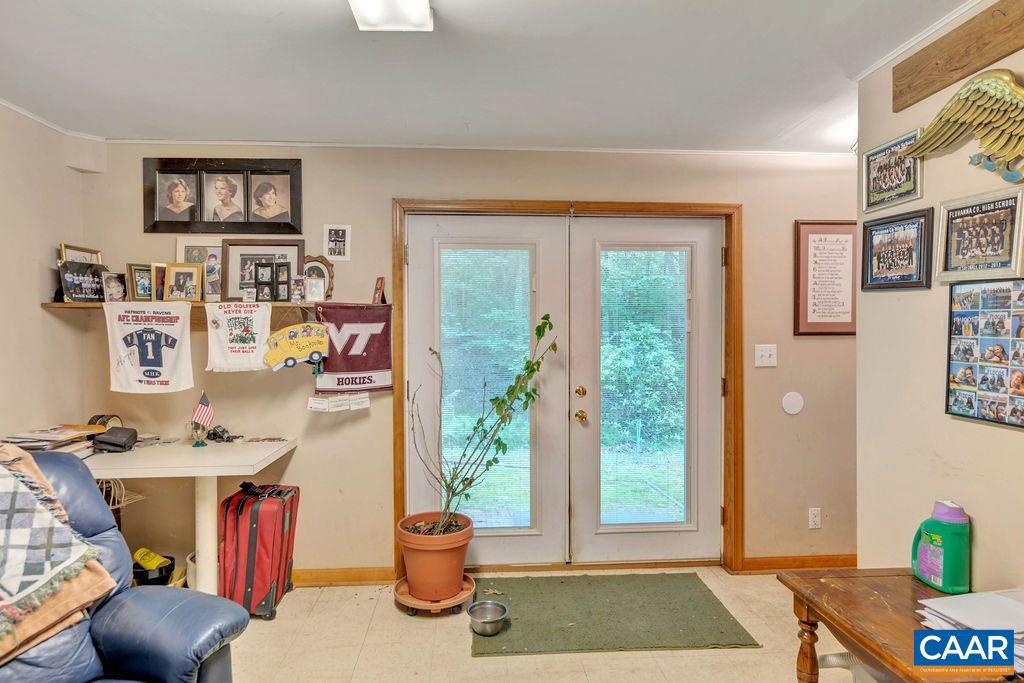 LAKE MONTICELLO - Residential