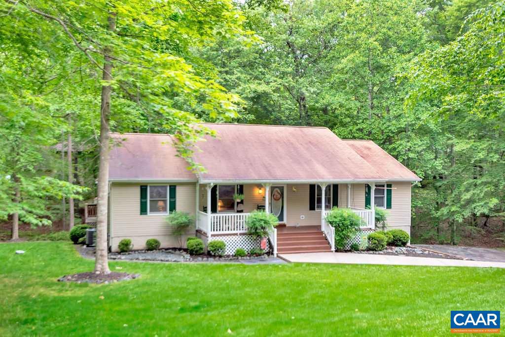 LAKE MONTICELLO - Residential