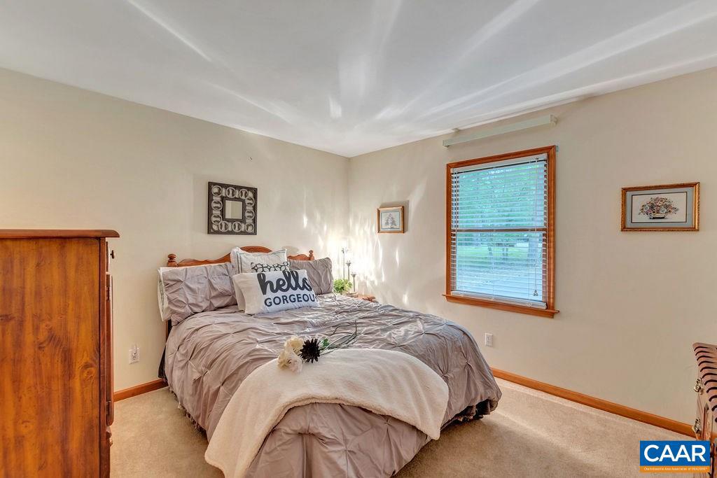 LAKE MONTICELLO - Residential