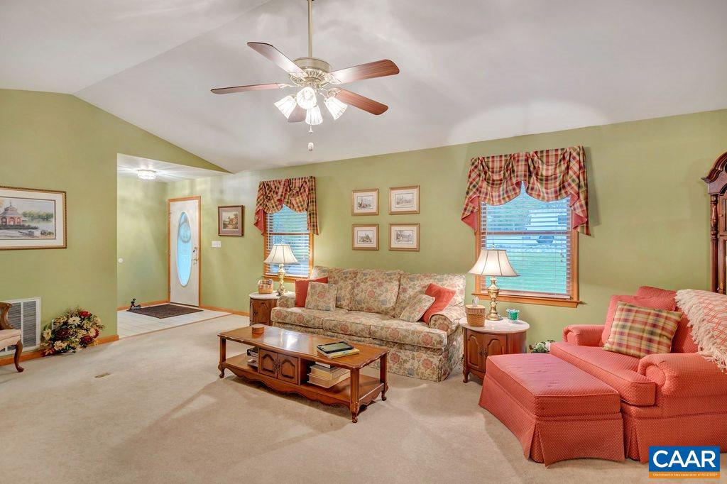 LAKE MONTICELLO - Residential