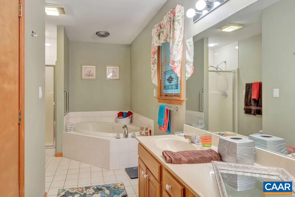 LAKE MONTICELLO - Residential