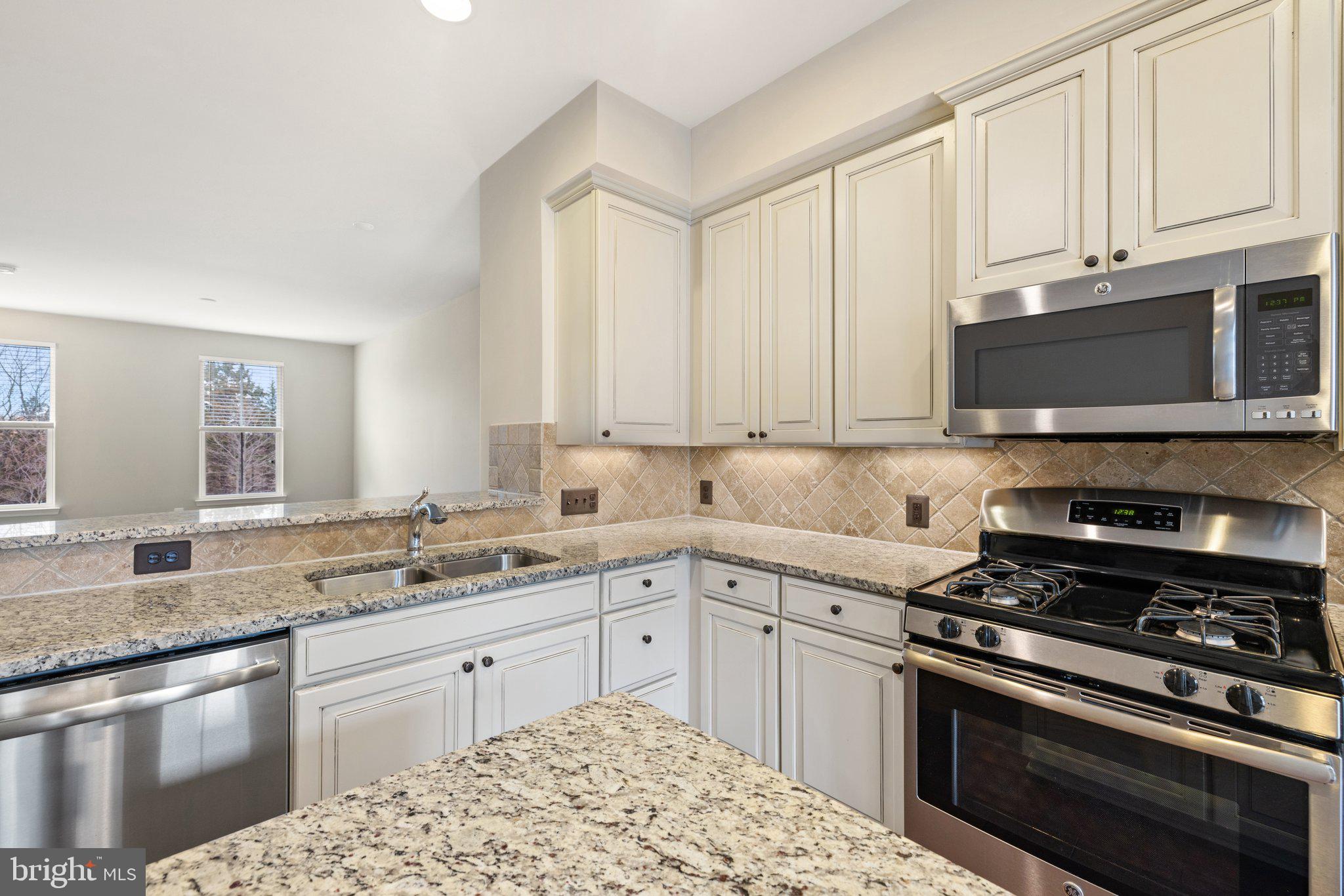 WESTRIDGE CONDOMINIUM - Residential