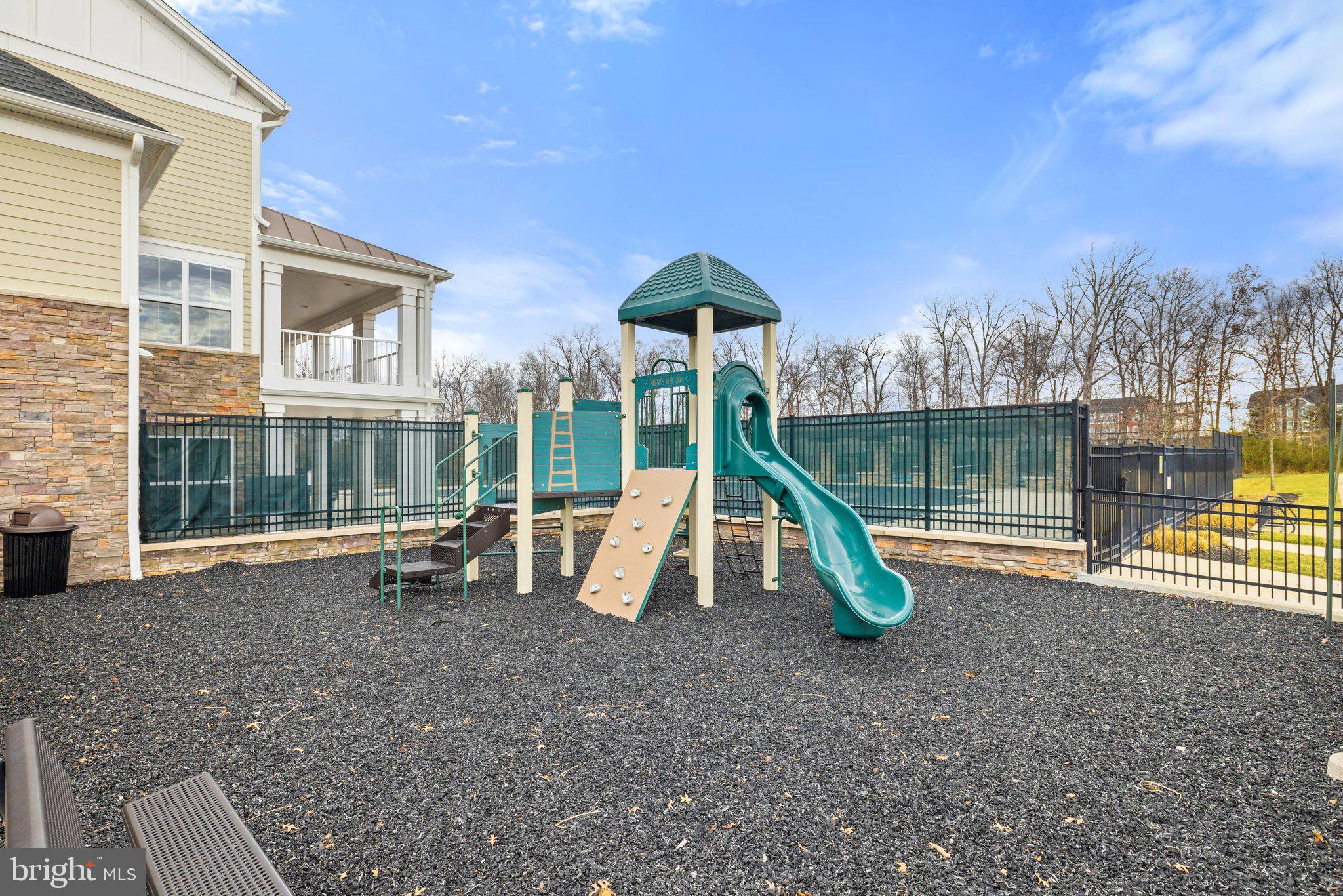 WESTRIDGE CONDOMINIUM - Residential