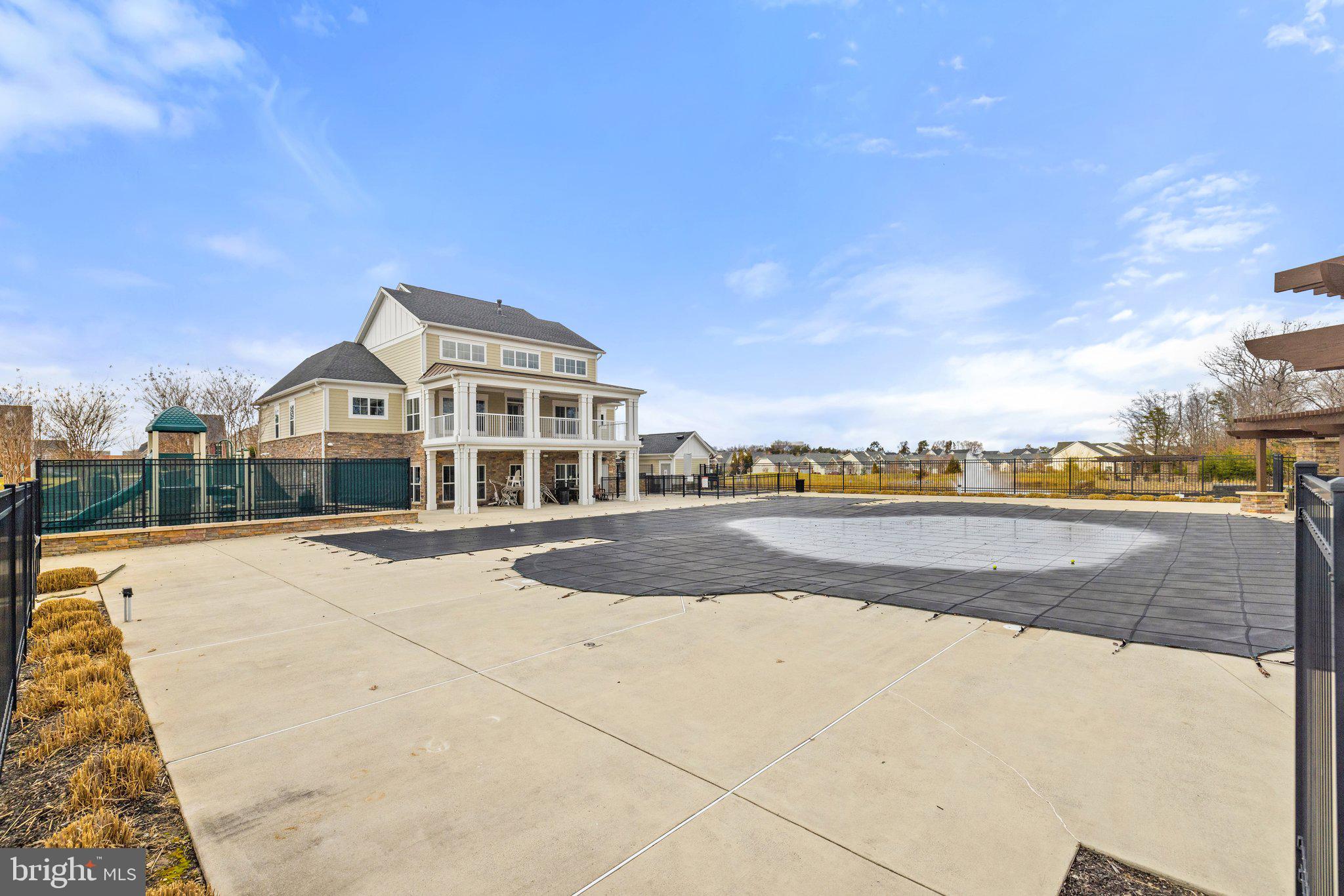 WESTRIDGE CONDOMINIUM - Residential