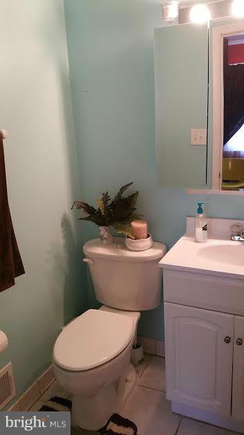 GREENWICH HILL - Residential Lease