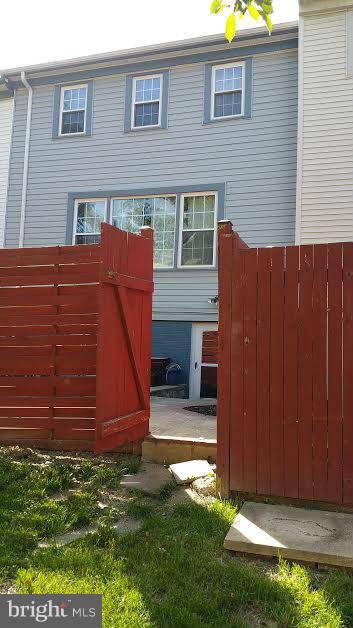 GREENWICH HILL - Residential Lease