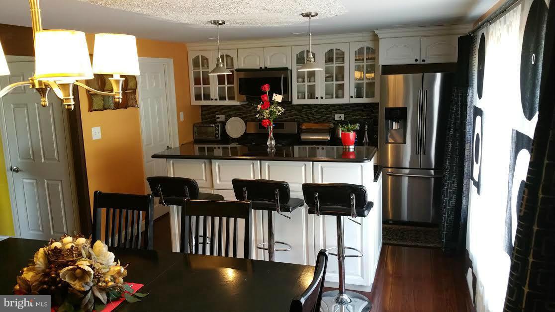 GREENWICH HILL - Residential Lease