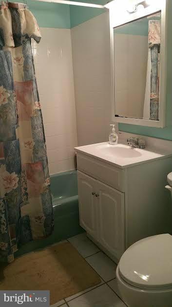 GREENWICH HILL - Residential Lease