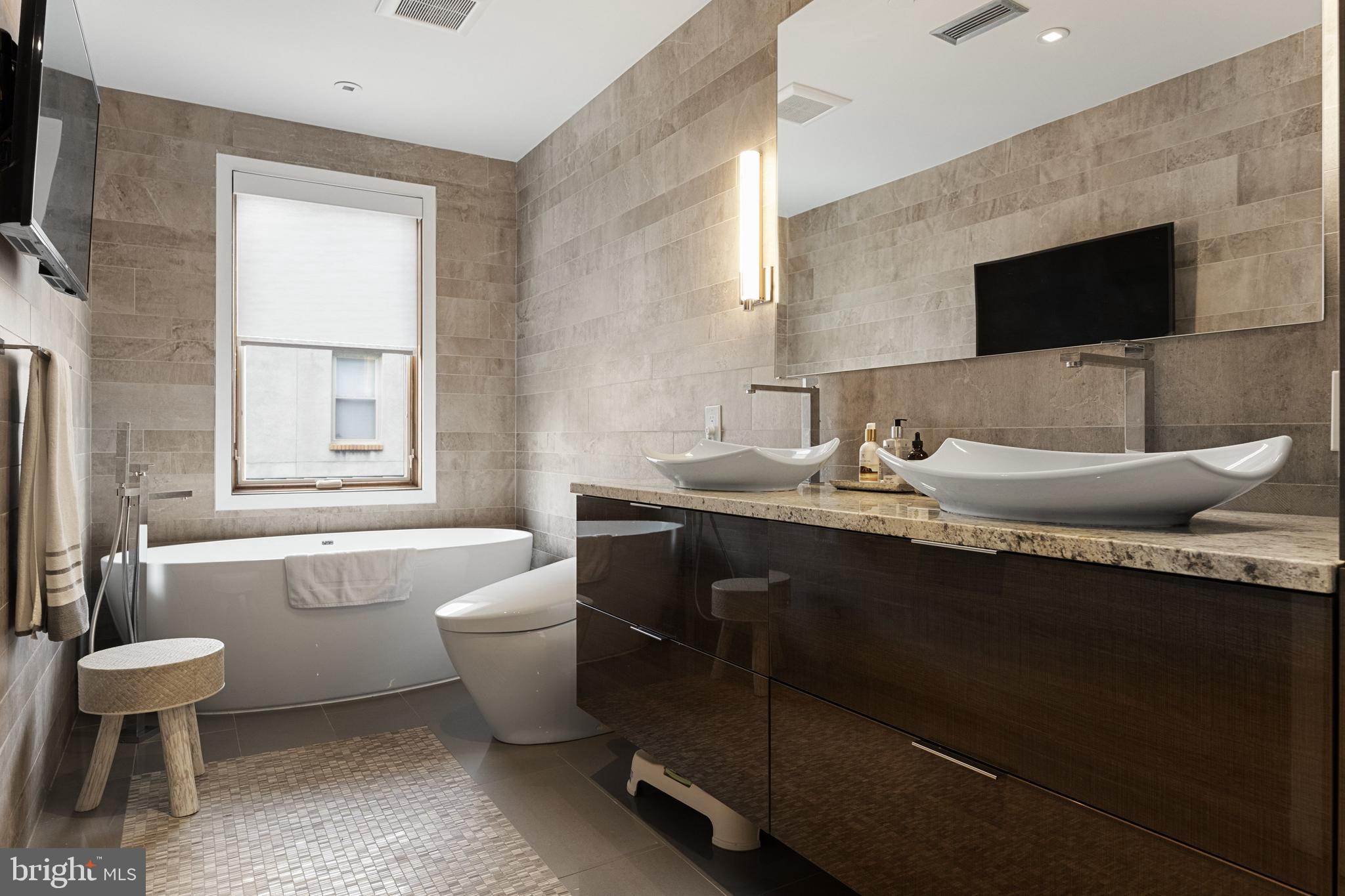 OLD CITY - Residential