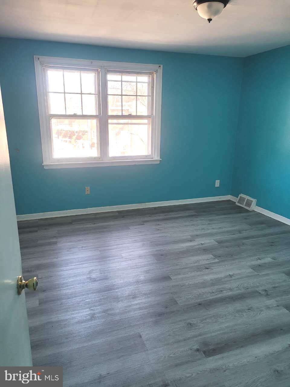 PHILADELPHIA (NORTHEAST) - Residential