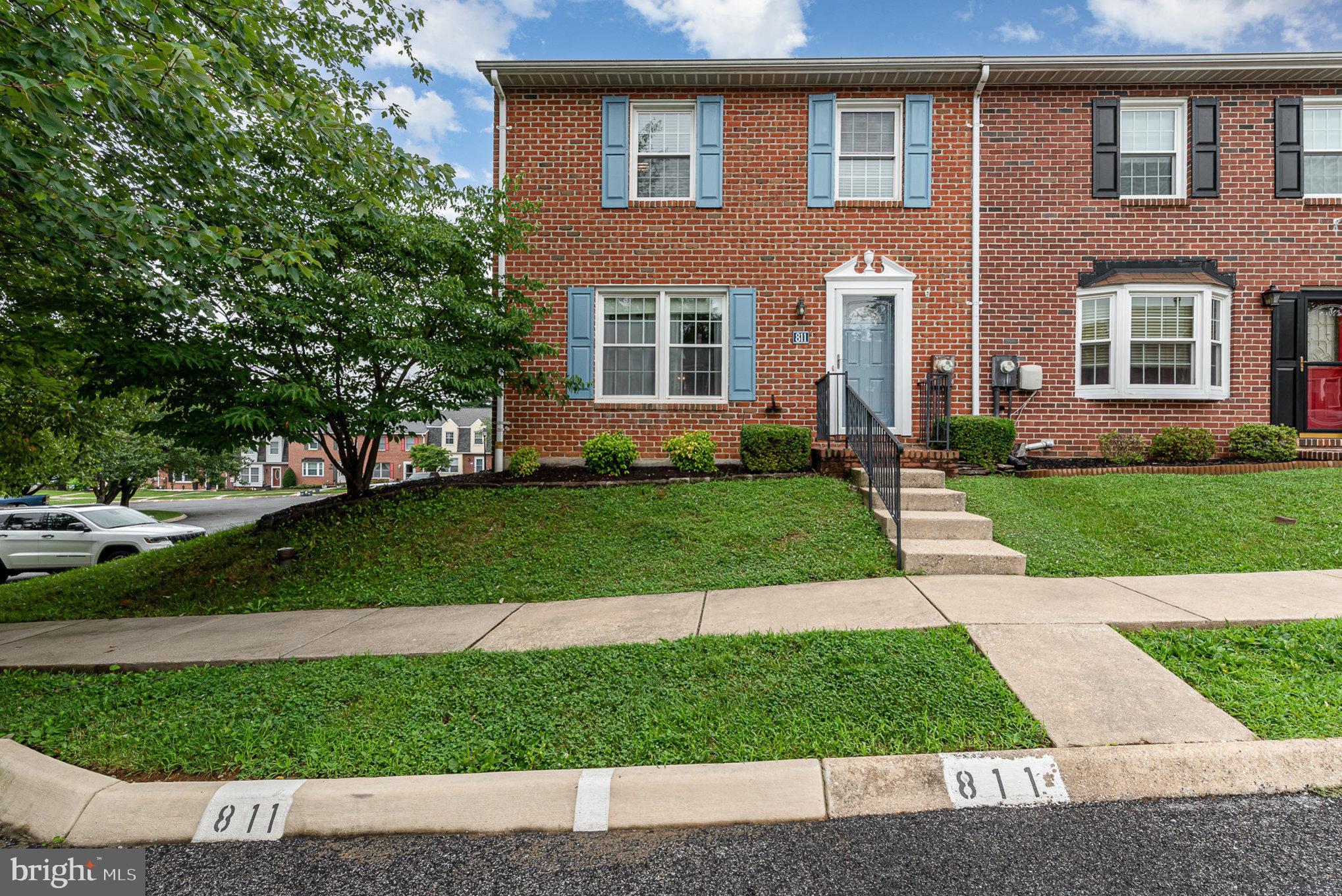 811 CHESNEY LANE