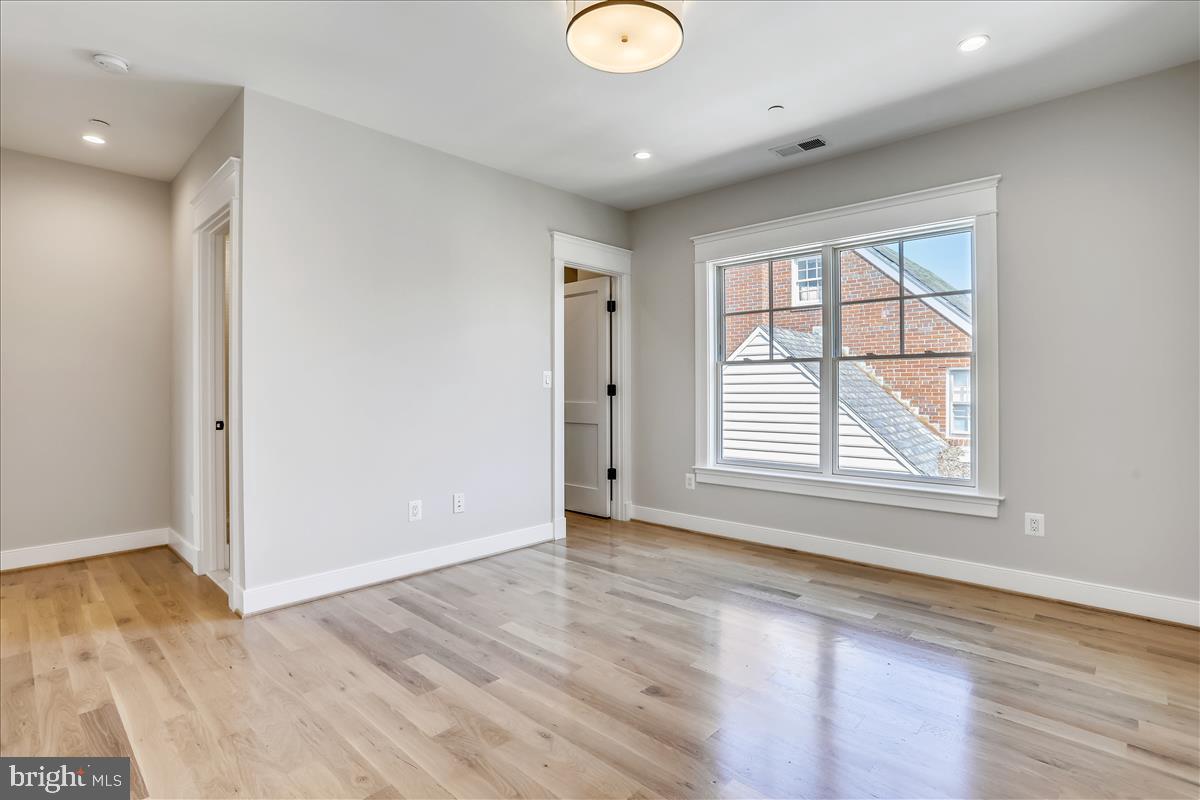 BATTERY PARK - Residential