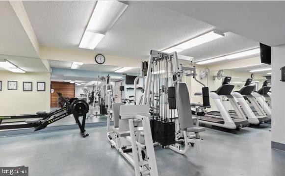 SKYLINE PLAZA - Residential